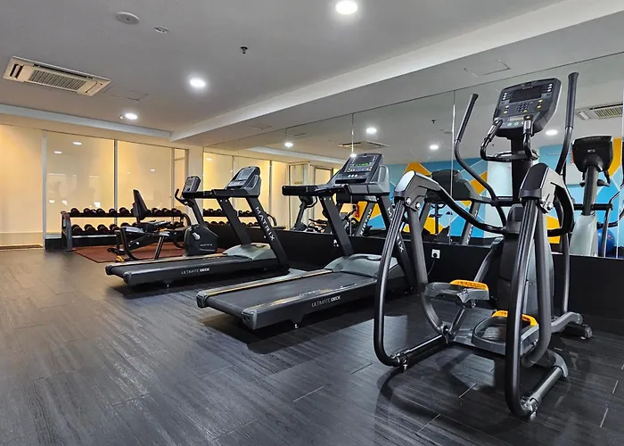 Days & Suites By Wyndham Kl - Chan Sow Lin Mrt Or LrtHotel Kuala Lumpur